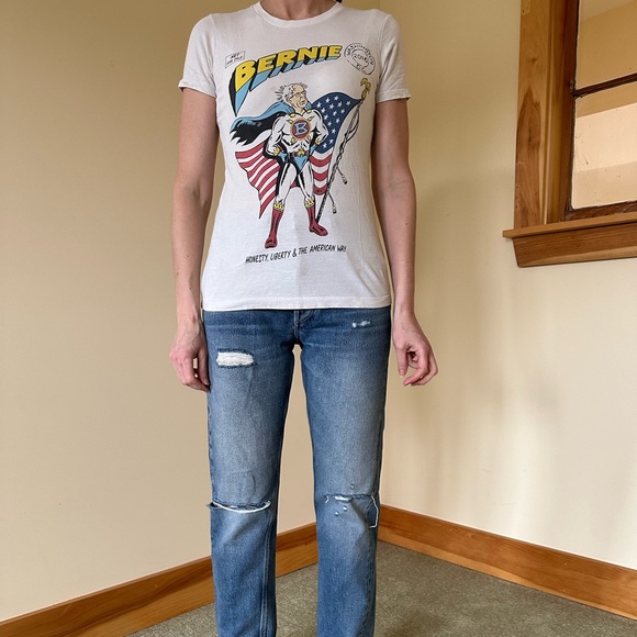 BERNIE SANDERS T-Shirt!! One of a Kind - Picture 5 of 7